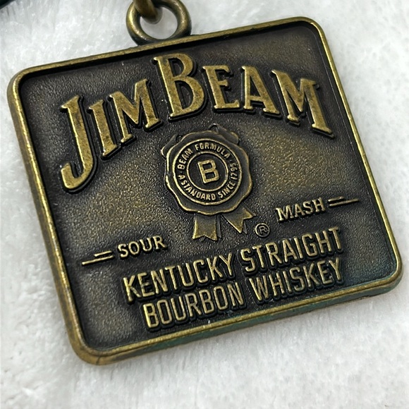 🖤Vtg Jim Beam Sour Mash Kentucky Straight Bourbon Whiskey keychain/pendant - Picture 2 of 8